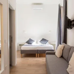 https://iv-domus-borsieri.it-romehotels.com