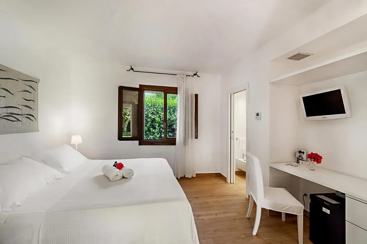 Hotel Villa Mediterranea Lido di Noto 3*,